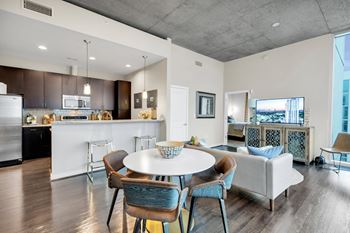 Allure Hermann Park | Kitchen with Breakfast Bar